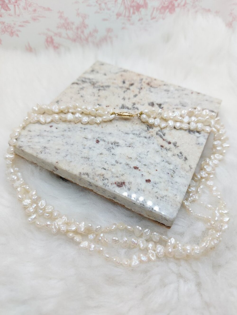 Vintage 14k gold Clasp Multi-strand Freshwater Pearl Necklace